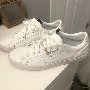 White Adidas sleek Size 9